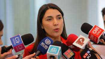 Duros cuestionamientos a la ministra de la Mujer chilena: malos tratos, amenazas y contratos irregulares
