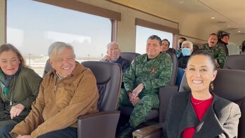 AMLO viajó en tren que