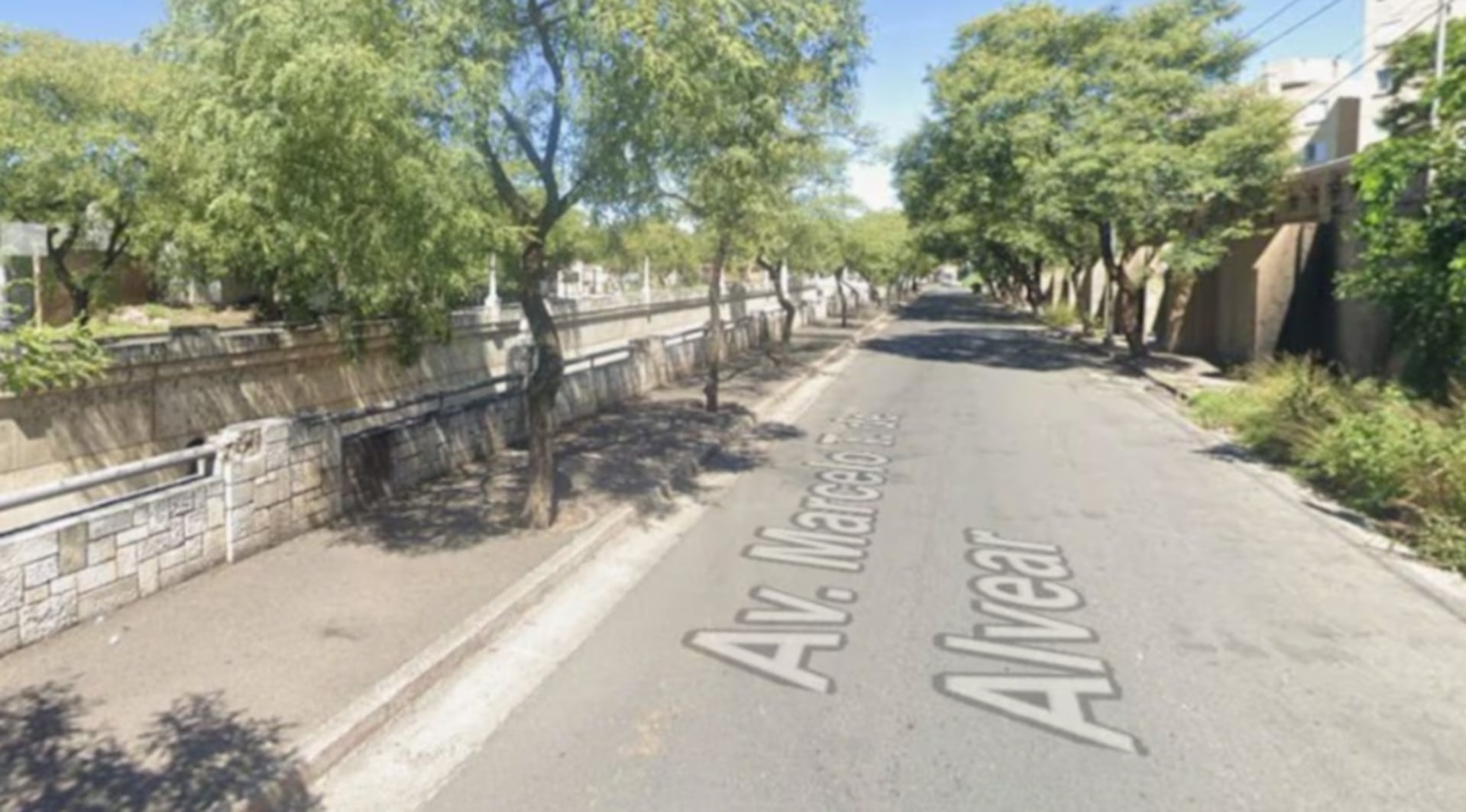 La Policía demoró a dos adolescentes de 12 y 13 años señalados por el arrebato de un celular en el barrio Bella Vista de Córdoba. (Google Maps)