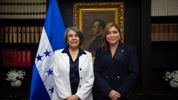 Ana Paola Hall asume como embajadora de Honduras en España