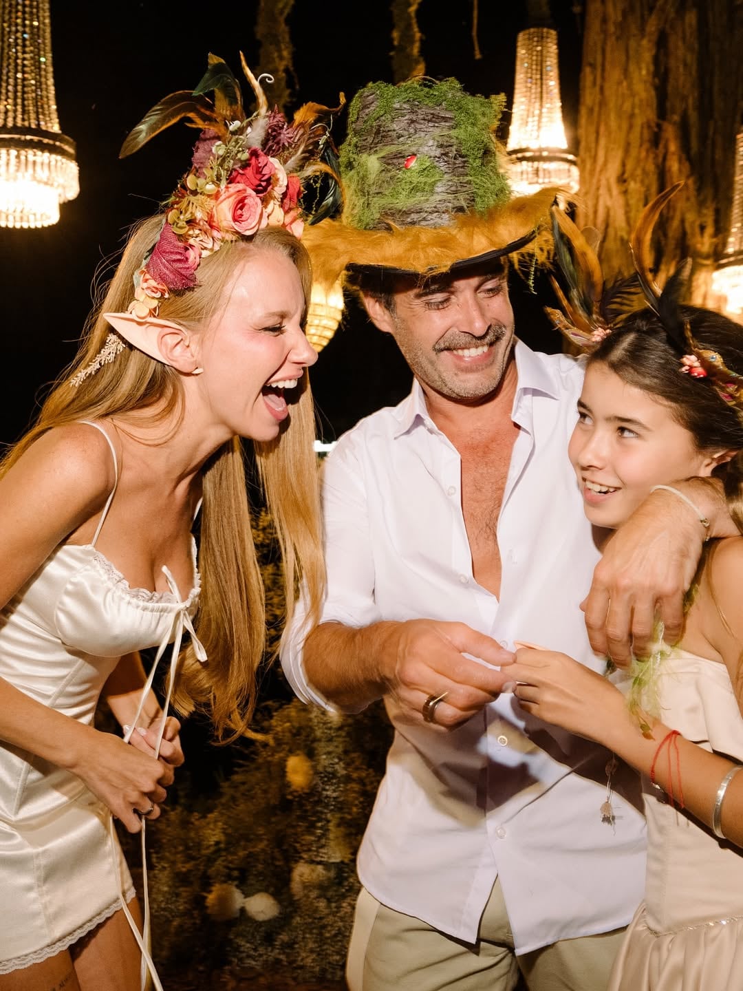 Los recién casados junto a Rufina Cabré