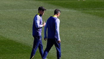 Simeone convoca a nueve futbolistas del filial para el Sevilla-Atlético