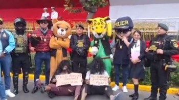 Grupo Terna participa en desfile por Fiestas Patrias y muestra sus disfraces para operativos