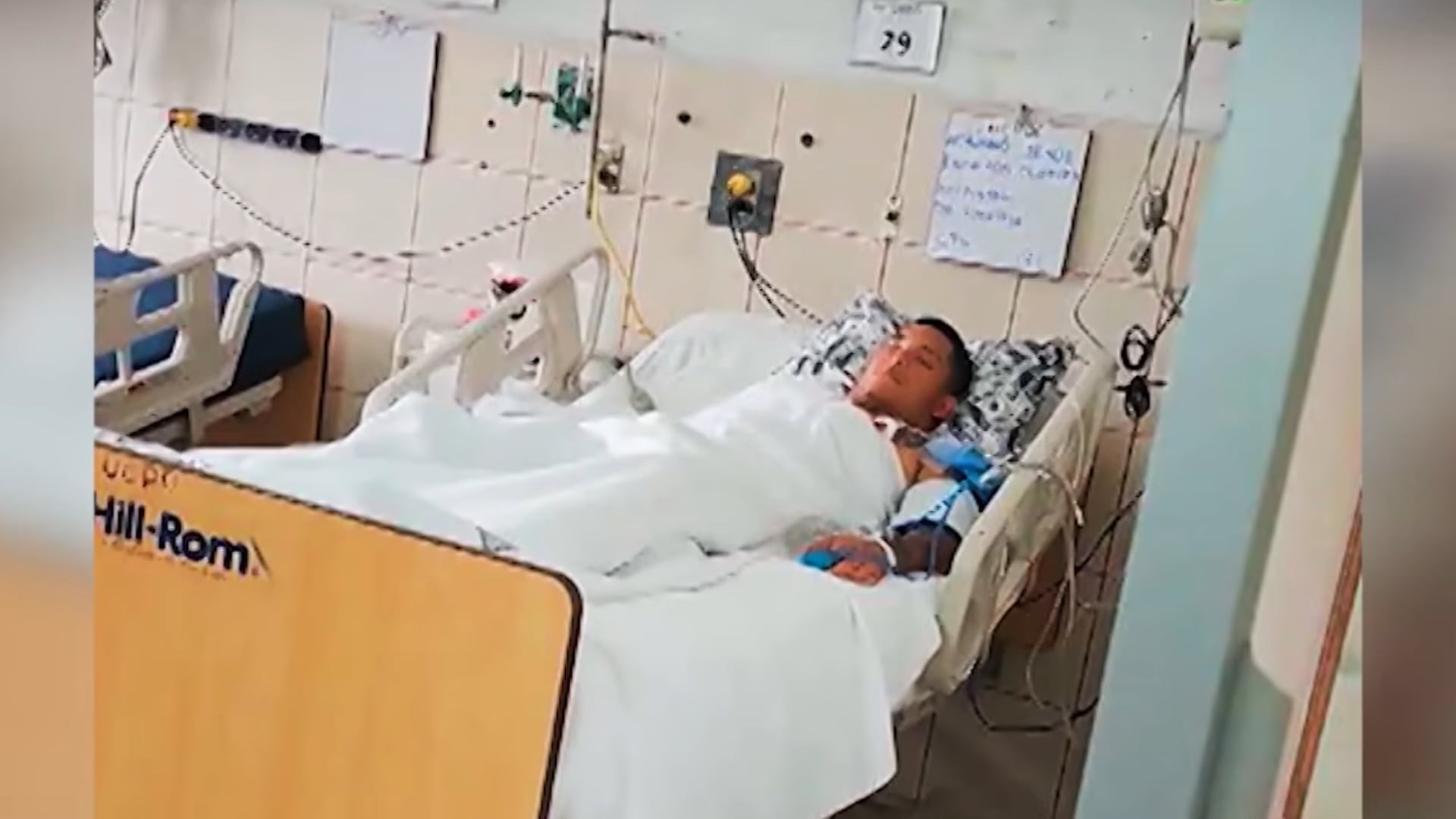 La familia sostiene que el Hospital Daniel Alcides Carrión no contaba con los implementos necesarios y que el traslado al Hospital Hipólito Unanue demoró varias horas. Captura de video