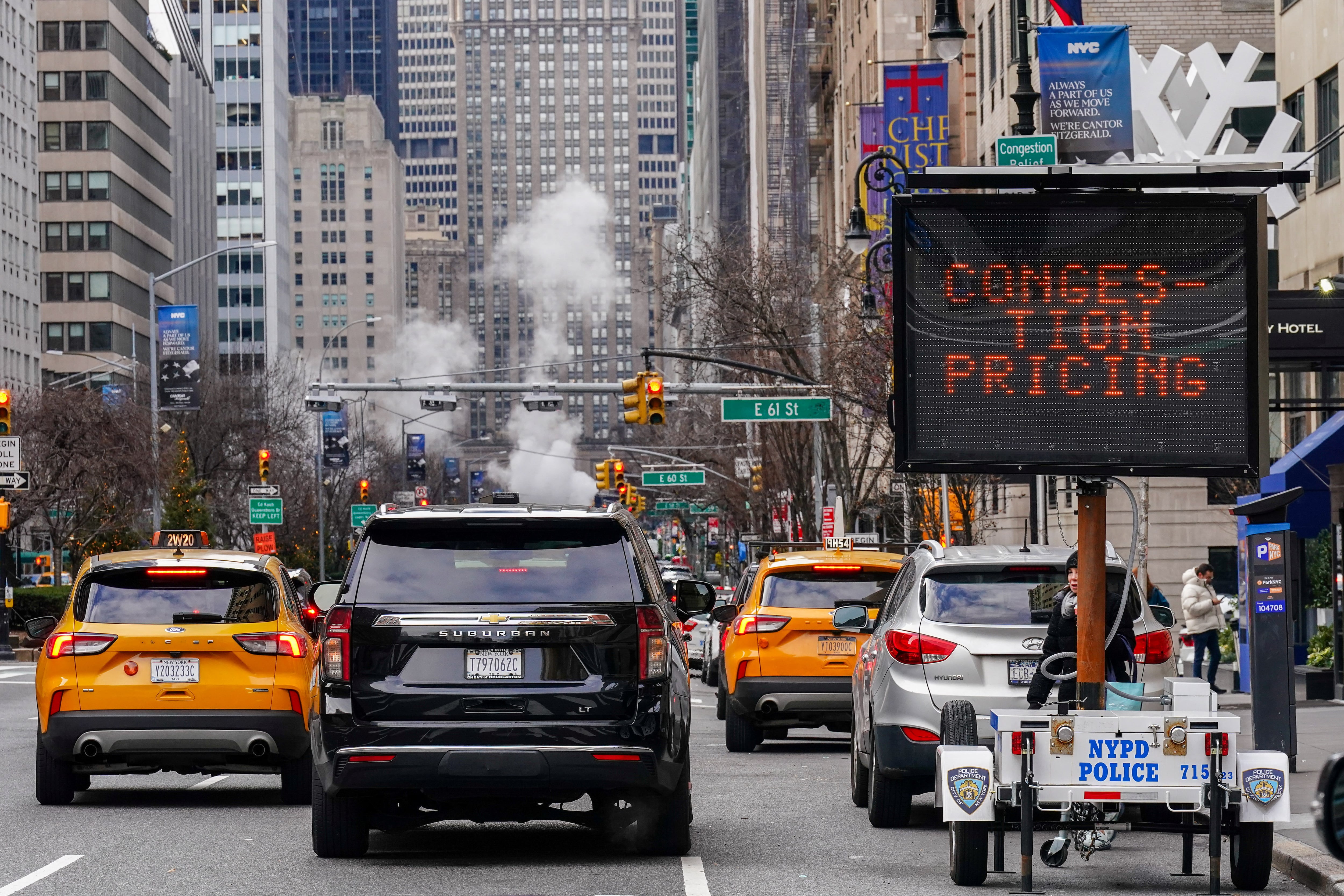 El registro del vehículo en Nueva York puede emitirse por uno o dos años, con una diferencia de costo según el plazo elegido REUTERS/Adam Gray)