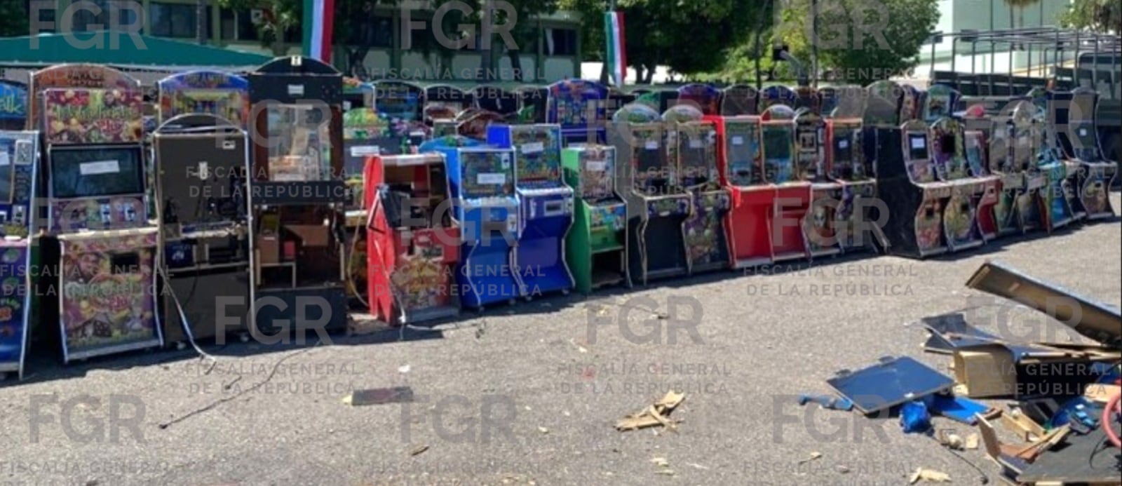 Destruyen casi mil kilos de drogas en Sinaloa: también destrozaron equipamiento y objetos bélicos. FGR