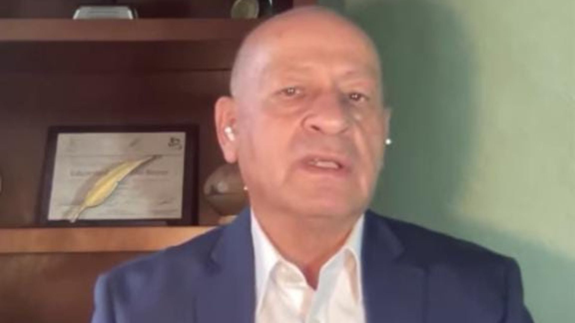 Eduardo Camarena calificó como “decepcionante” la derrota de Emanuel Navarrete sobre O’Shaquie Foster (Captura de pantalla - Un Round Más)