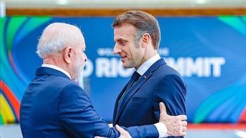Macron avisa de que no