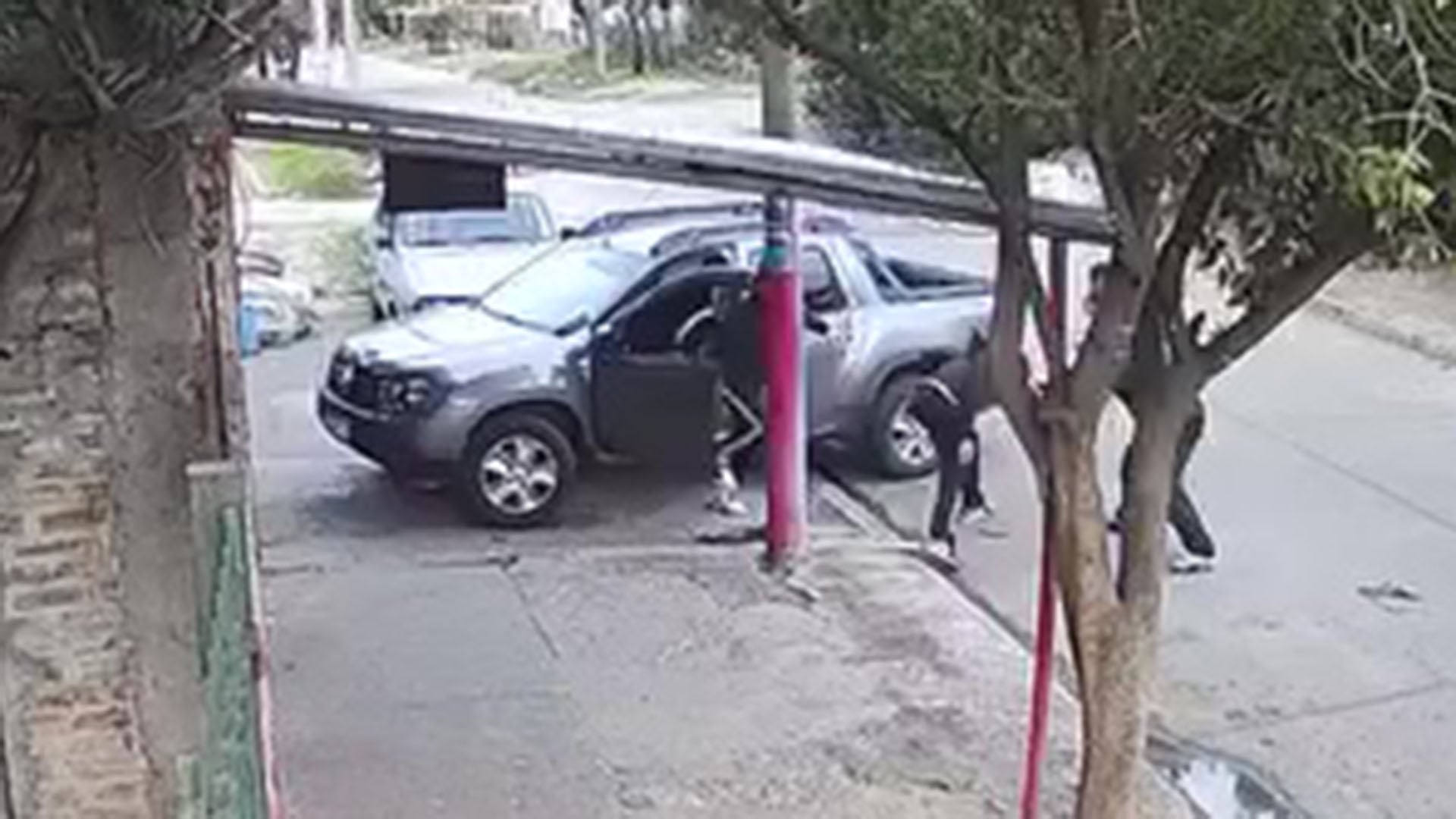 Enrique se resistió al robo de su camioneta y terminó baleado.