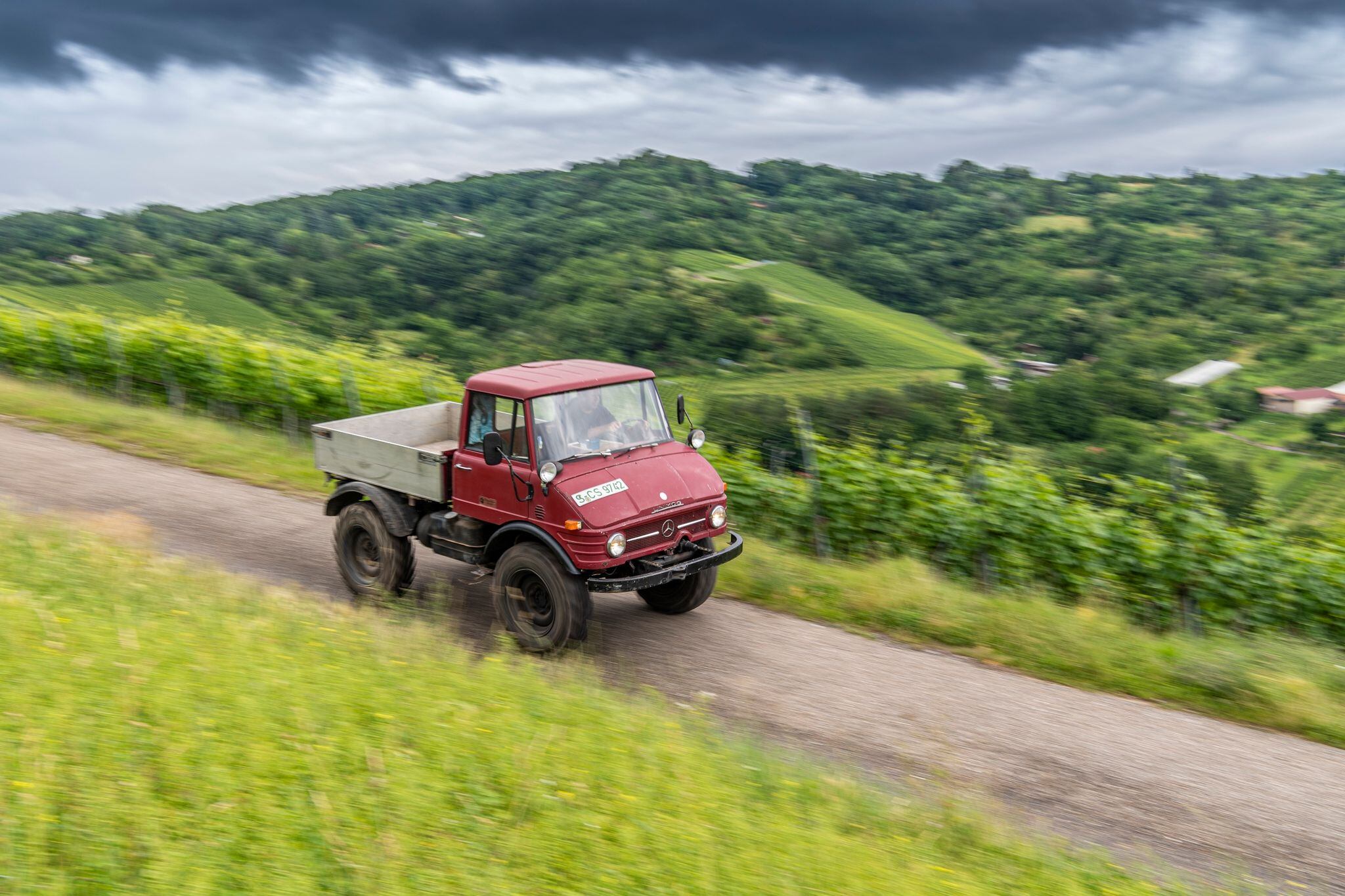 El Unimog no sólo es un vehículo de uso militar. En muchos países se utiliza para el trabajo agrícola y también para la recreación y el turismo extremo. Foto: Harry Steininger/dpa
