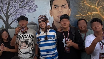 Milo J ya está en Lima y visitó un mural realizado por fans en la previa a su concierto en el Estadio Nacional. IG