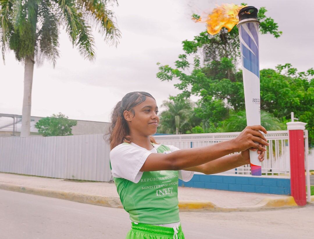 Recorrido de la antorcha de los Juegos Centroamericanos y del Caribe por Santo Domingo, República Dominicana. (Infobae Centroamérica/Cortesía cuenta de X @SDQ2026)