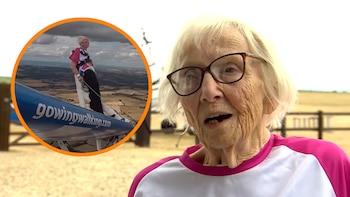 Una mujer de 97 años rompe su propio récord Guinness al volar sobre las alas de un avión