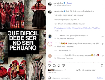 Collage de personas con trajes típicos de Perú, texto blanco "QUE DIFICIL DEBE SER NO SER PERUANO" y publicación de Mario Testino en red social