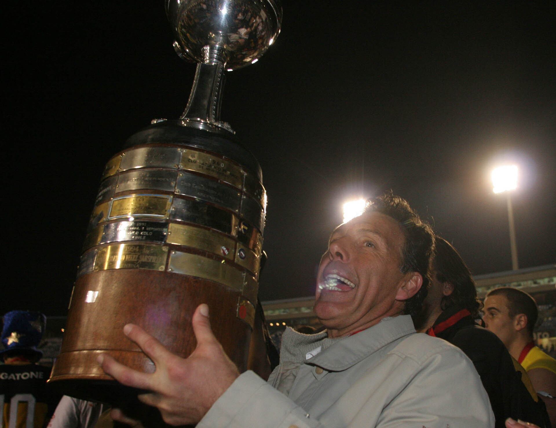 Miguel Ángel Russo campeón con Boca de la Copa Libertadores 2007 (FotoBaires)