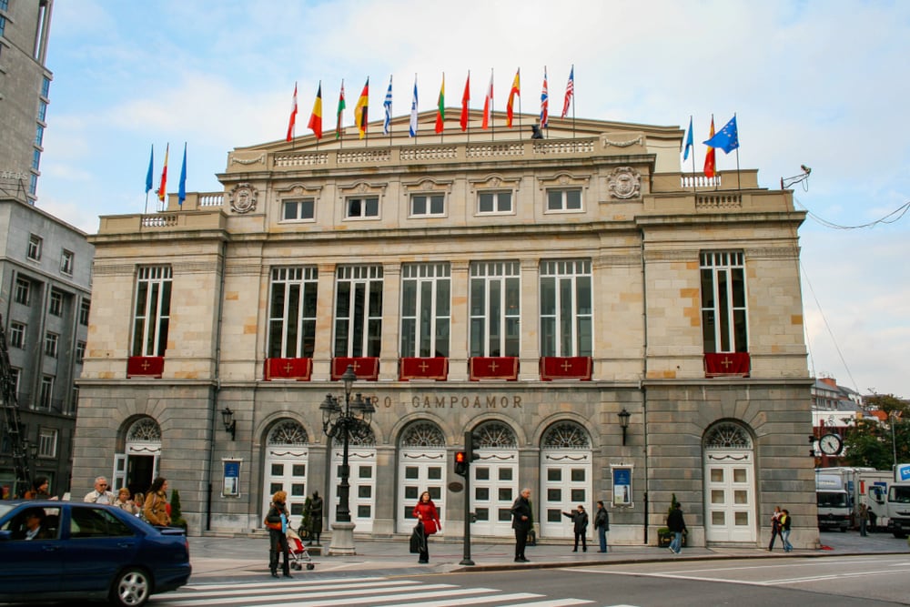 La historia del Teatro Campoamor: un nombre elegido por Leopoldo Alas ‘Clarín’ y un incendio que casi lo destruye por completo en 1934