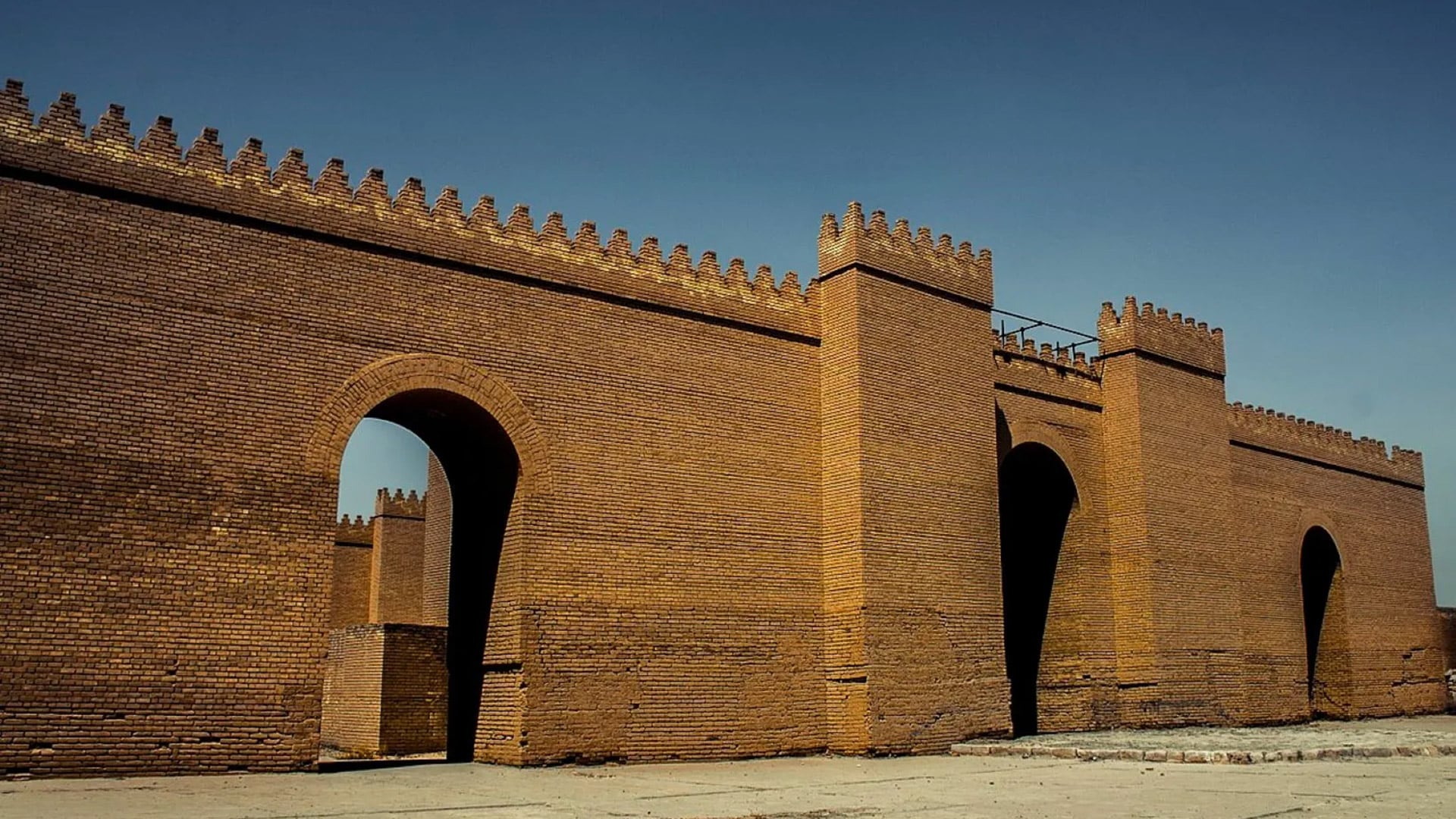 Un estudio arqueológico revela que las murallas de Babilonia alcanzaban entre 20 y 23 metros de altura, superando estimaciones previas (foto: Wikimedia)
