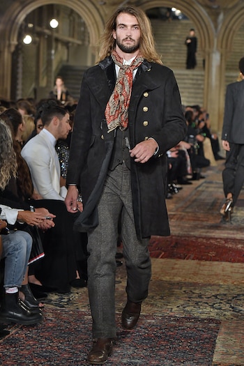 Ralph Lauren reinventa la levita