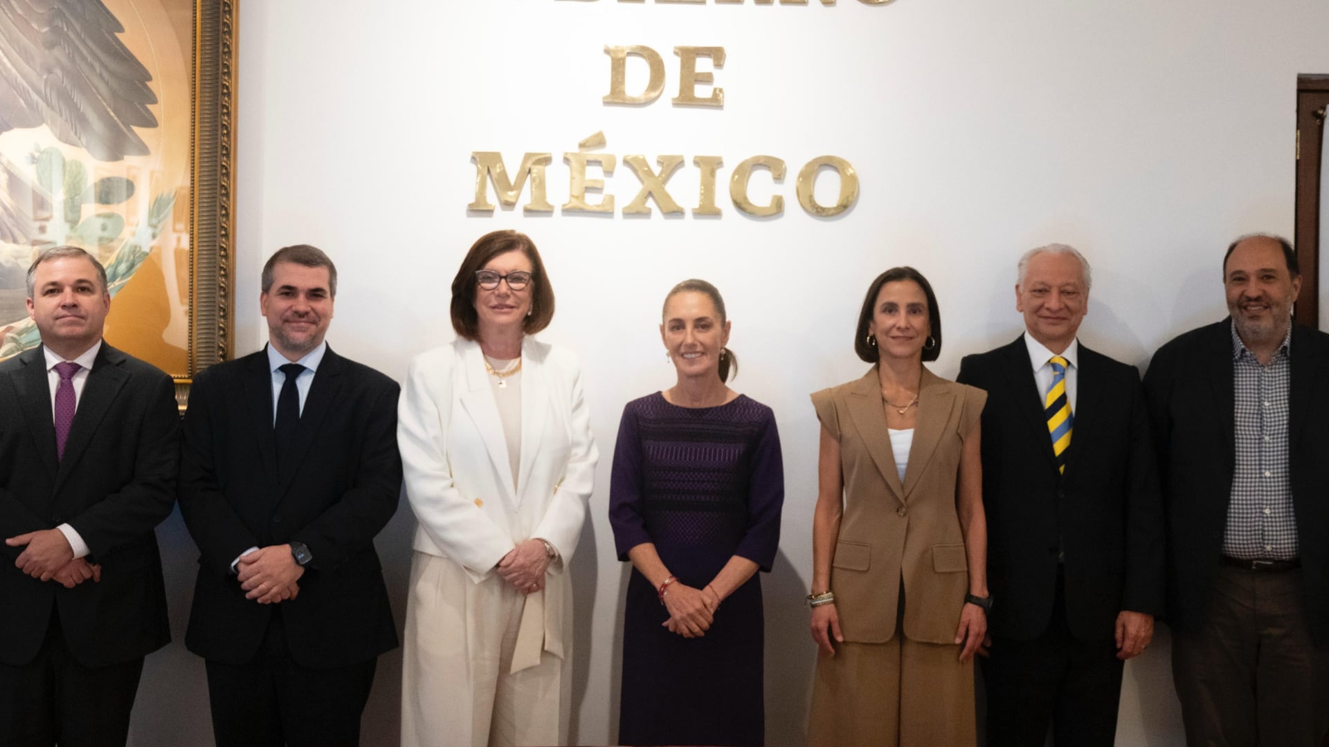 Claudia Sheinbaum se reúne con directivos de Petrobras para colaborar con Pemex.