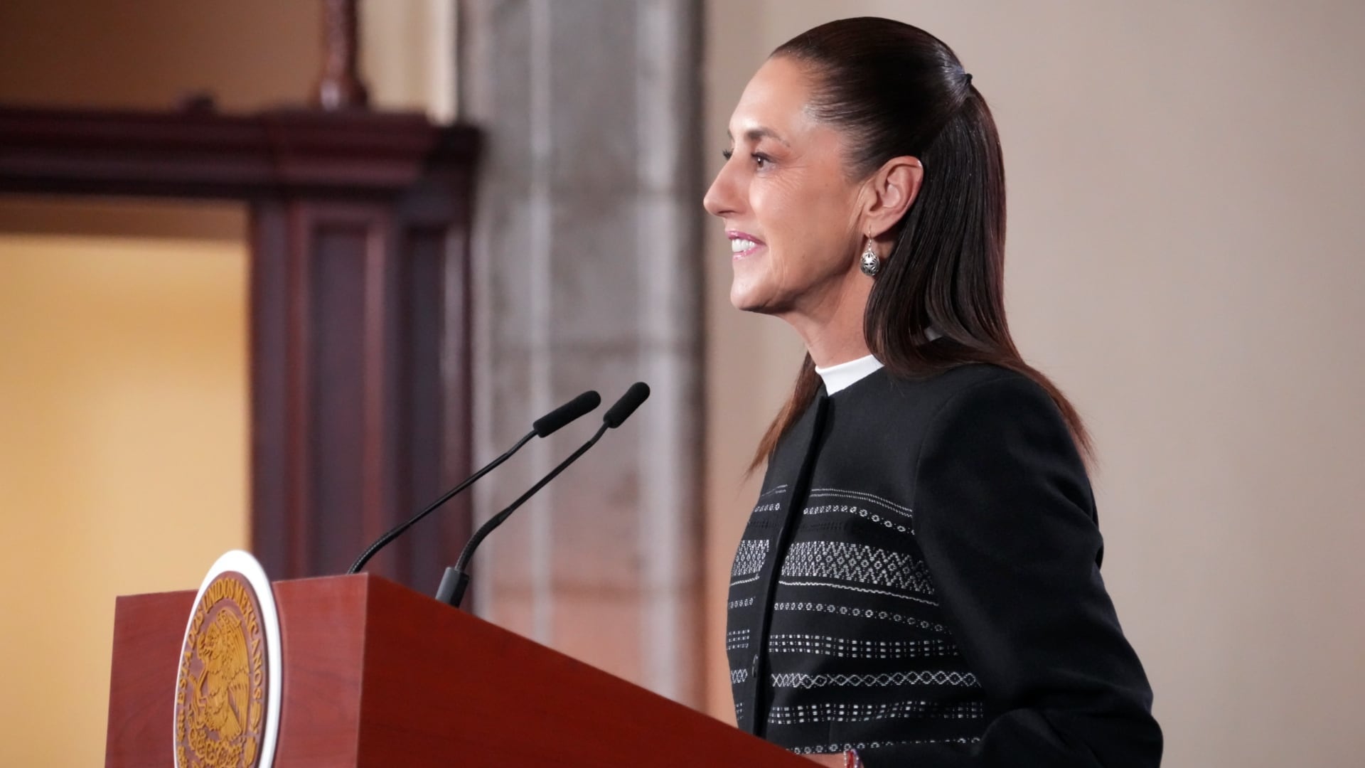 La especialista propone dejar atrás relaciones clientelistas y establecer compromisos claros entre gobierno y empresas. (Presidencia)
