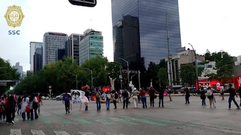 Estudiantes del IPN cierran reforma.
