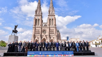 Luján reúne a intendentes y obispos antes de la visita del papa León XIV