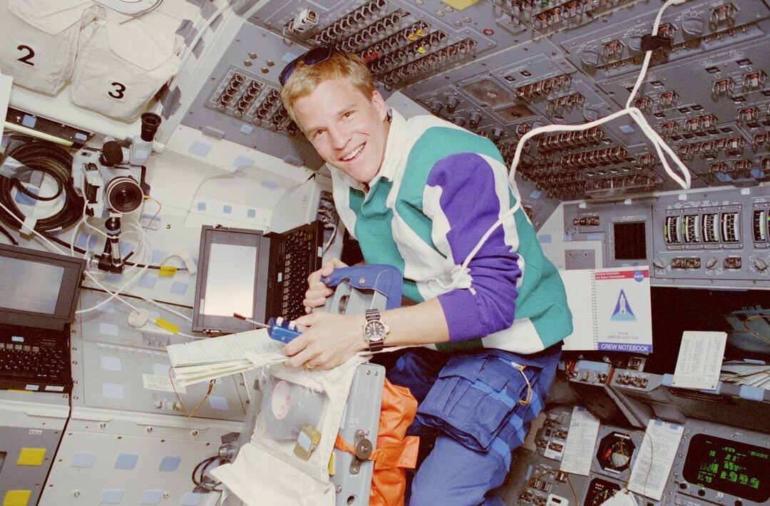 Parazynski recorrió más de 37 millones de kilómetros en misiones espaciales y realizó siete caminatas fuera de la nave (Créditos: @astrodocscott/Instagram)