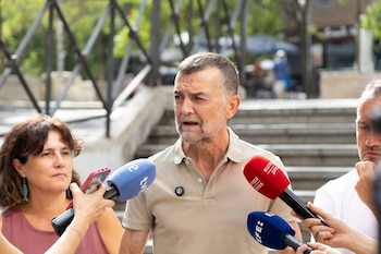 05/09/2026 El coordinador federal de IU, Antonio Maíllo, atiende a los medios de comunicación antes de participar en una reunión con coordinadores autonómicos de la formación.
ESPAÑA EUROPA MADRID POLÍTICA
IU