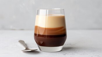 Esta gelatina de capuchino con