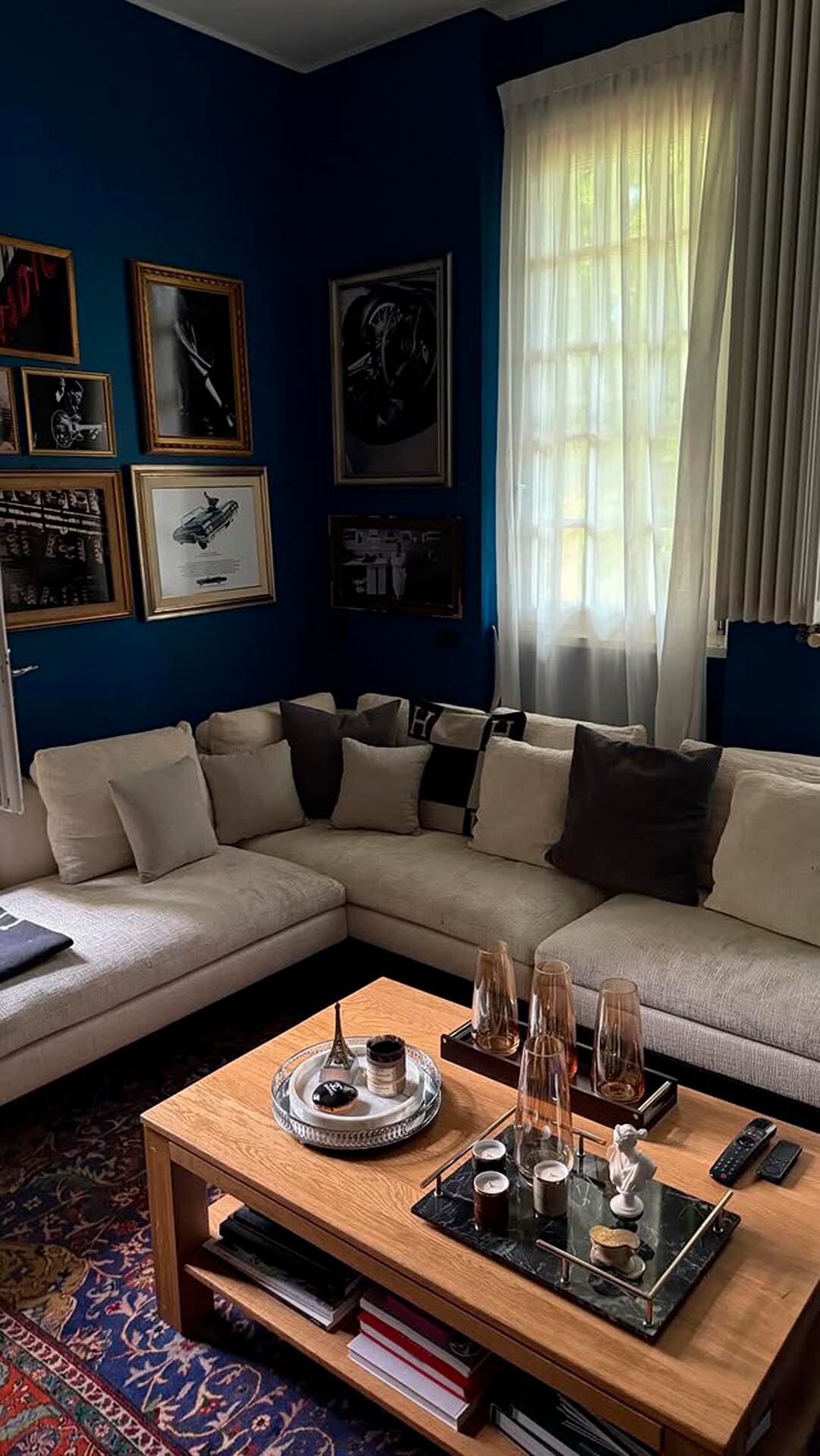 El amplio living de la casa de campo