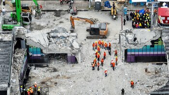 Colombiana herida durante el desplome
