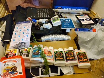 Elementos incautados en la casa