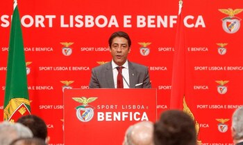 10-10-2021 Fútbol.- Rui Costa, elegido nuevo presidente del Benfica.
El exfutbolista portugués Rui Costa ha sido elegido nuevo presidente del SL Benfica para los próximos cuatro años tras lograr el 84,48% de los votos de los socios del club luso, ha confirmado la entidad lisboeta.
EUROPA DEPORTES PORTUGAL
SL BENFICA