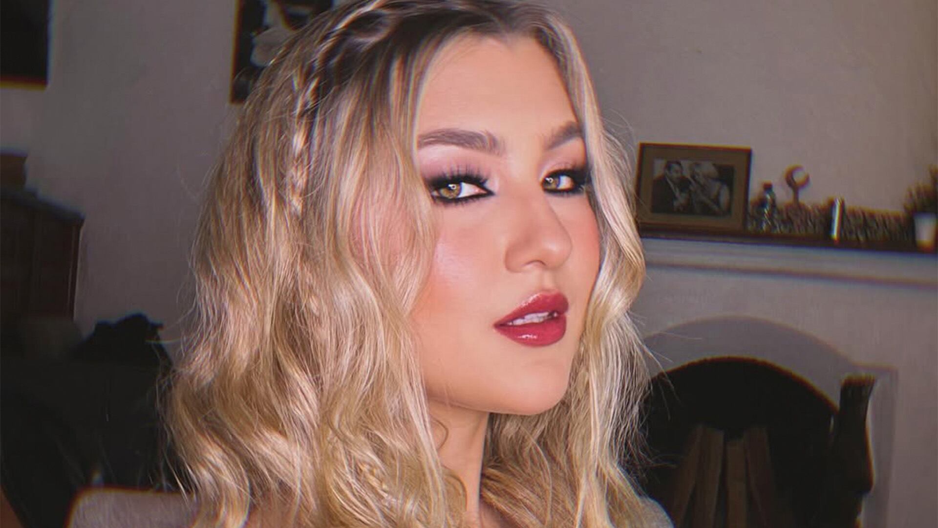 La joven compartió el proceso físico al que se sometió hace unas semanas. Crédito: IG, meleniecarmona