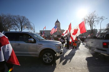 Estados Unidos y Canadá son el bloque que tiene la mayor cantidad de camionetas vendidas en el mundo, aunque también donde más prevalecen las de mayor tamaño. REUTERS/Shannon VanRaes