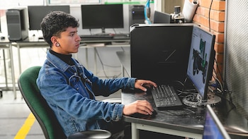 El Sena realizará una jornada nacional de empleo juvenil el 12 de agosto: son más de 18.000 vacantes en varias ciudades del país