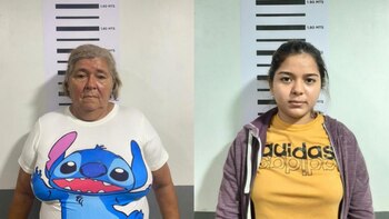 Junto a la líder se