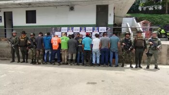 Ejército detiene a 18 personas