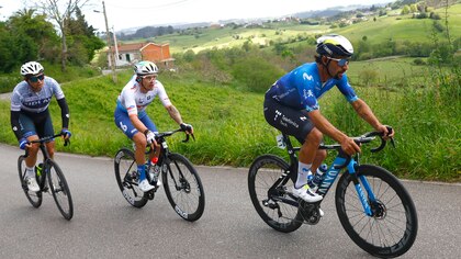 Giro de Italia etapa 4 - EN VIVO: Fernando Gaviria sorprende en las escaladas y lidera al Movistar Team