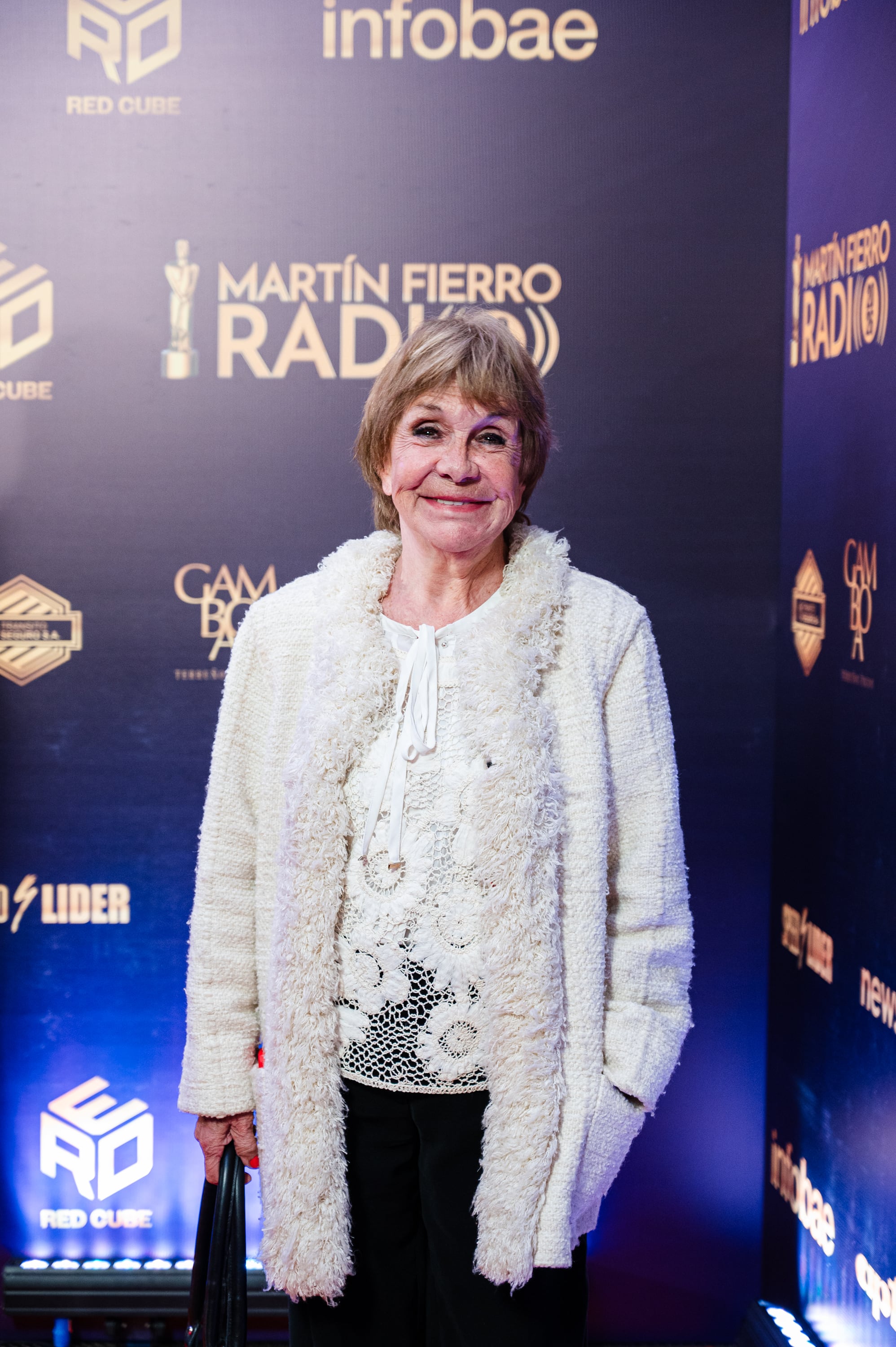 Virginia Lago, a su ingreso a los Martín Fierro de Radio