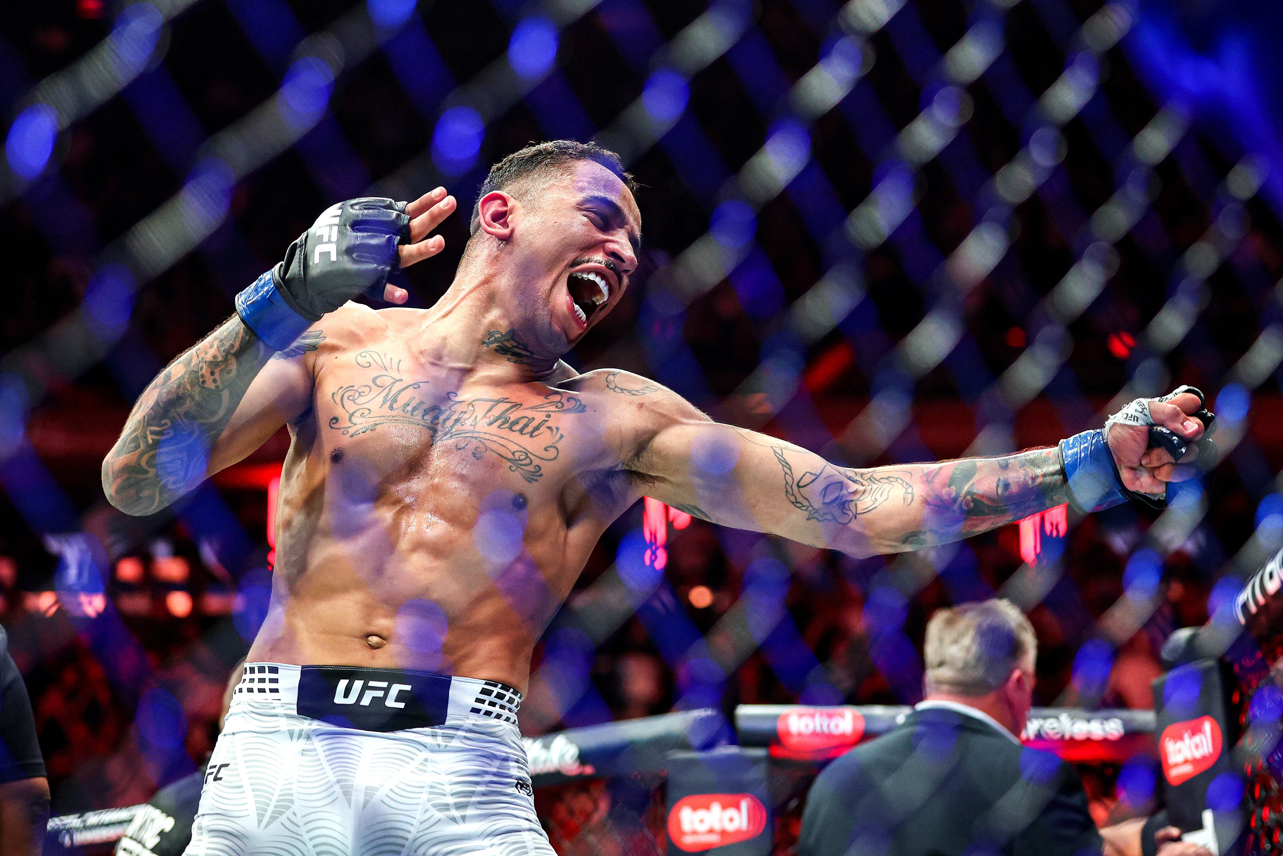 La victoria de Carlos Prates sobre Leon Edwards lo posiciona como candidato al título y cambia el panorama del peso wélter en la UFC
(AFP)