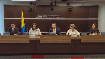 La JEP identificó tres patrones criminales en la investigación que hizo sobre los crímenes cometidos por los bloques Sur y Oriental de las Farc-EP - crédito @JEP_Colombia/X