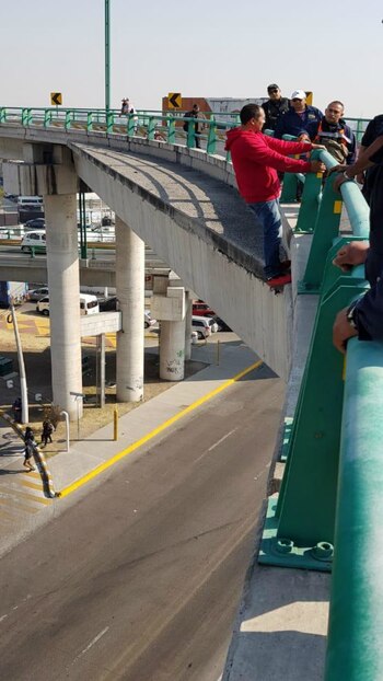 Tras más de una hora,