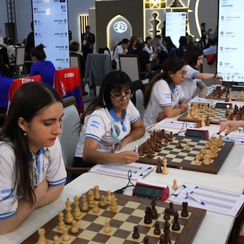 Faustino Oro en la olimpiada de ajedrez