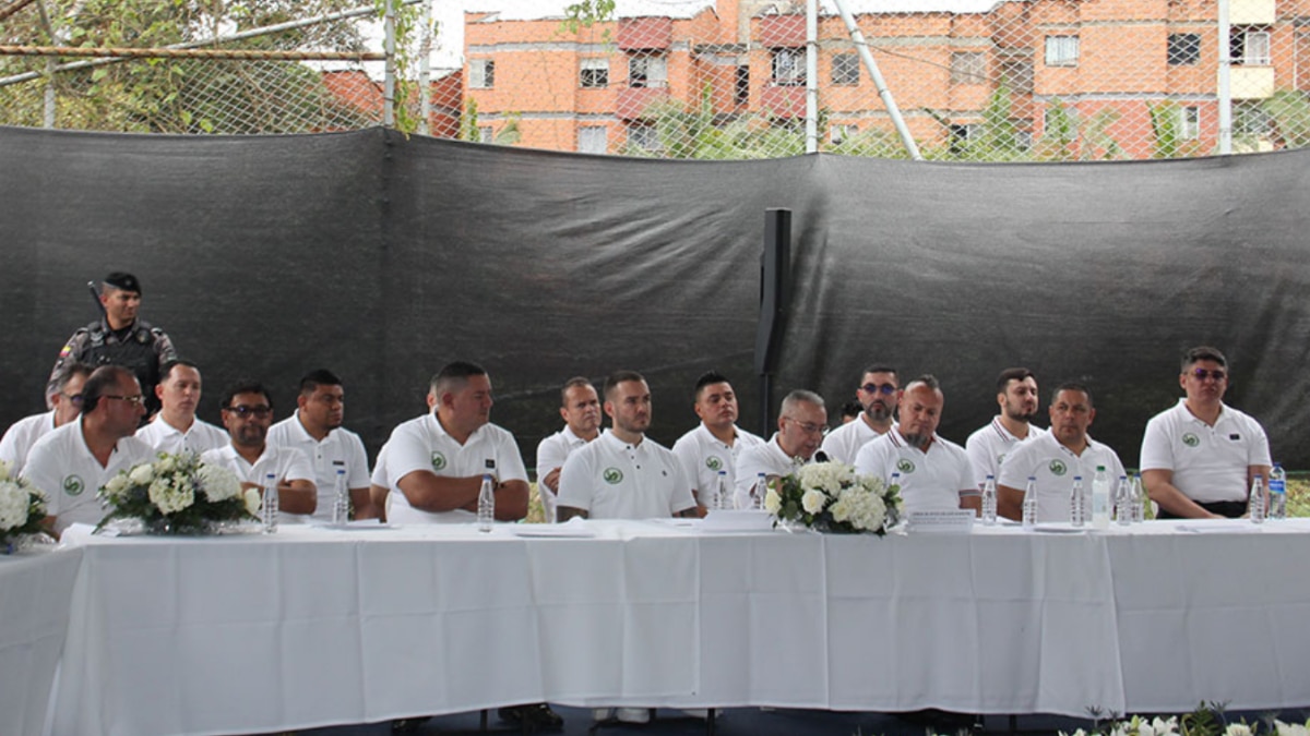 Fiscalía suspendió las órdenes de captura a jefes criminales que negocian la Paz urbana en Medellín: siete ya están en libertad - Infobae
