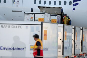 Llegada de vacunas de China