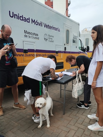 También es posible acercarse a