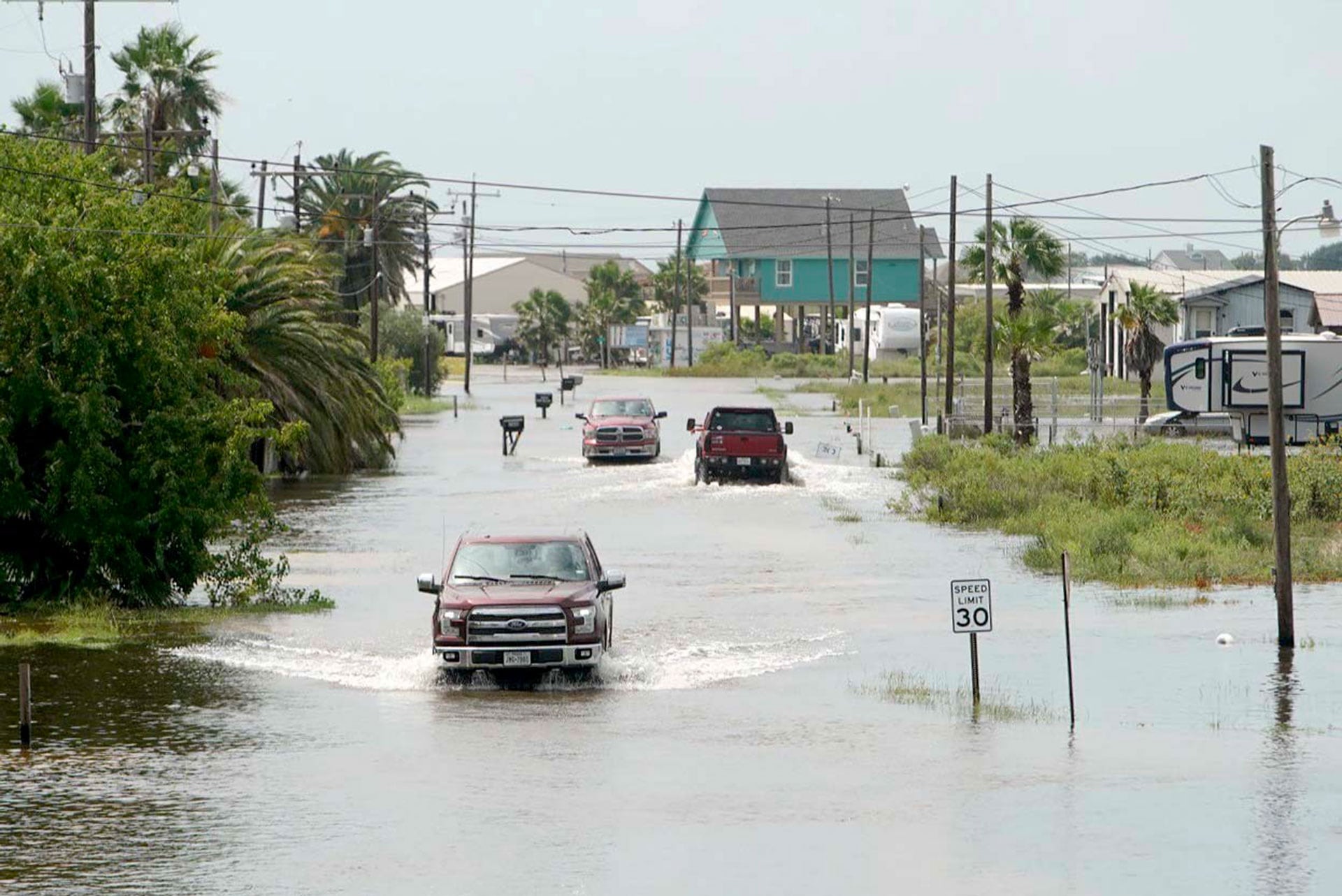 Millones de personas en Texas y California reciben alertas de calidad del aire debido a altos niveles de contaminación atmosférica, reportan la EPA y el NWS. (Mark Mulligan/Houston Chronicle via AP)