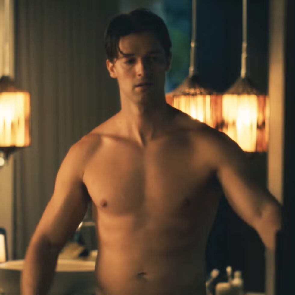 Patrick eligió no usar ropa interior durante la escena para reforzar la actitud irreverente de su personaje (Captura: HBO)