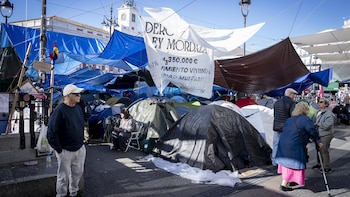 La Comunidad pide al delegado por carta "levantar el campamento" de Sol y alude a seguridad de empleados de Presidencia